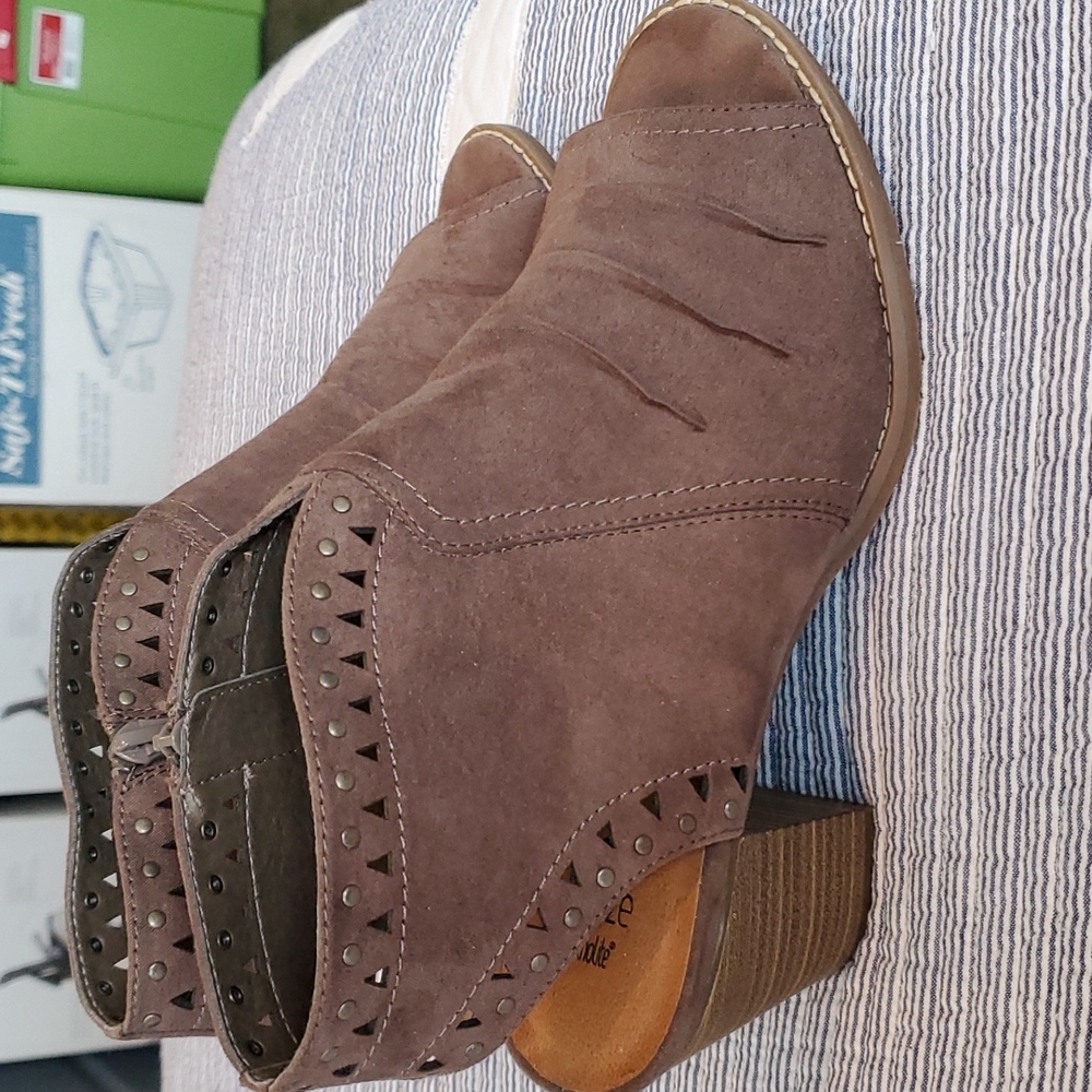 Shoes,  size 10 brown